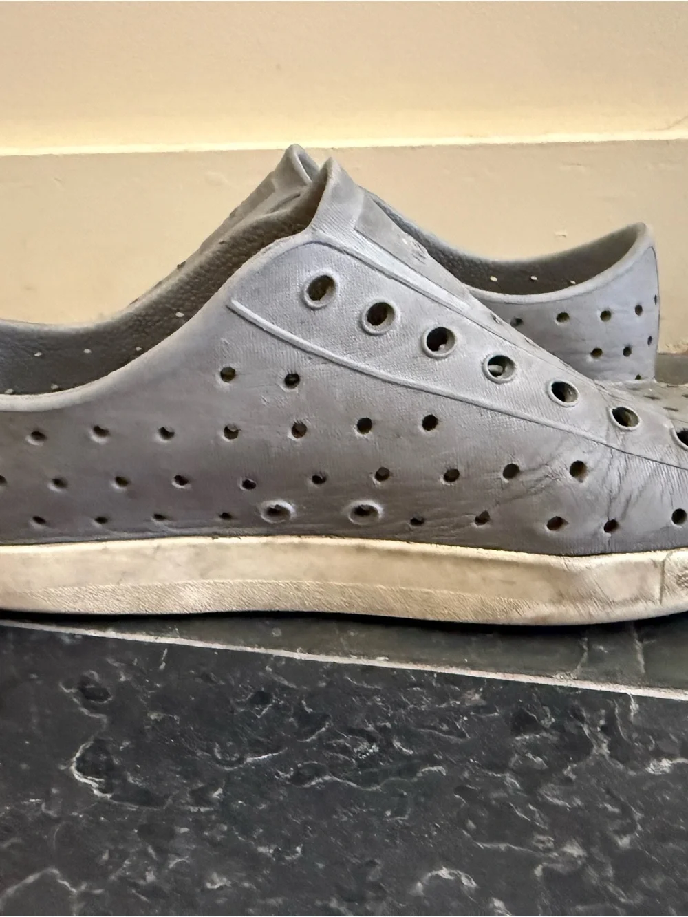 Native Jefferson Gray Perforated Slip-On Loafers size J3